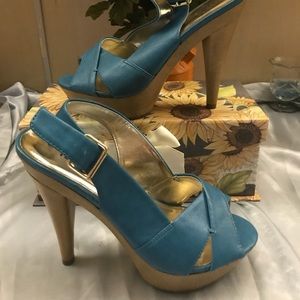Turquoise sling back heels. Never worn!